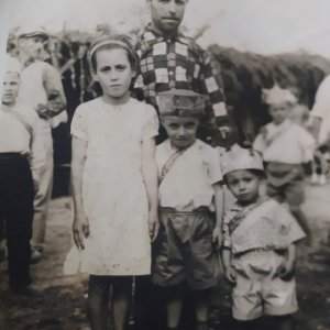 Halil Çiftçi ve Çocukları